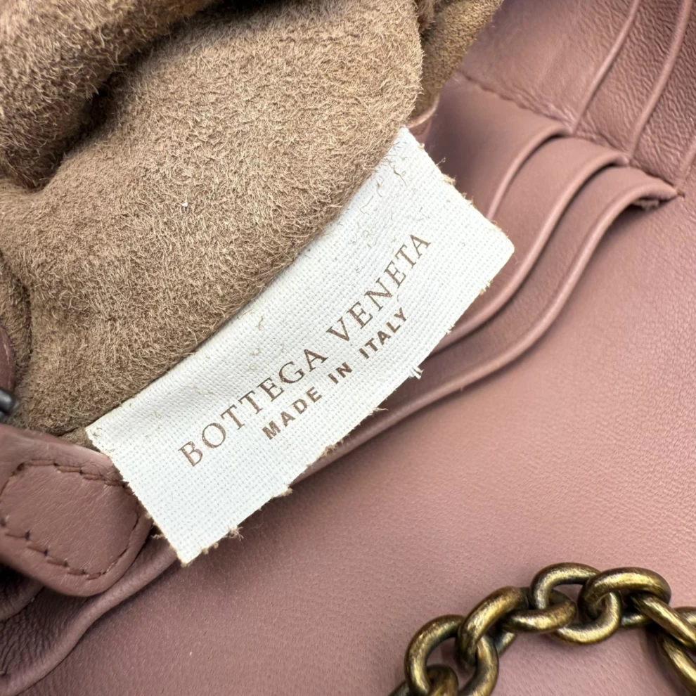     حقيبة كروس بوتيغا فينيتا أولد روز من الجلد بقلاب 