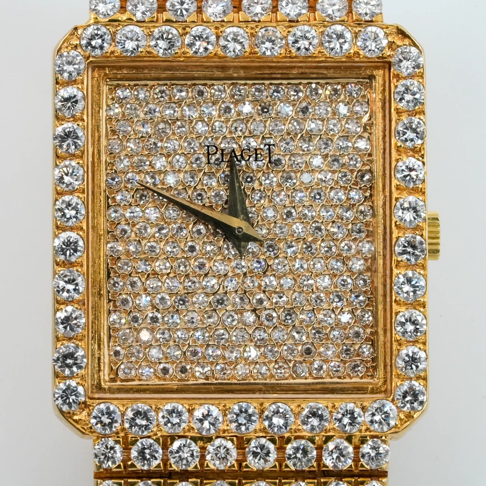     Piaget High Jewelry: Full Pave Diamond Masterpiece in Gold 