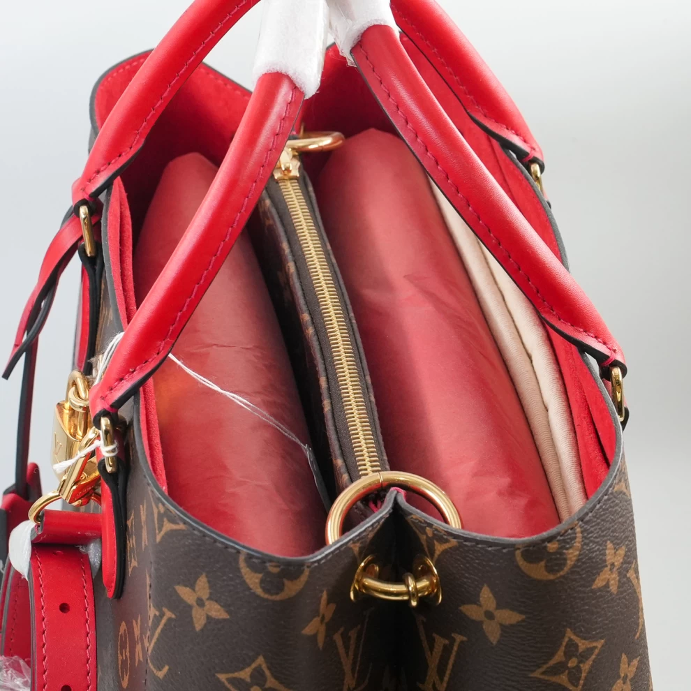     Louis Vuitton On My Side MM Tote Bag in Monogram & Red Leather 