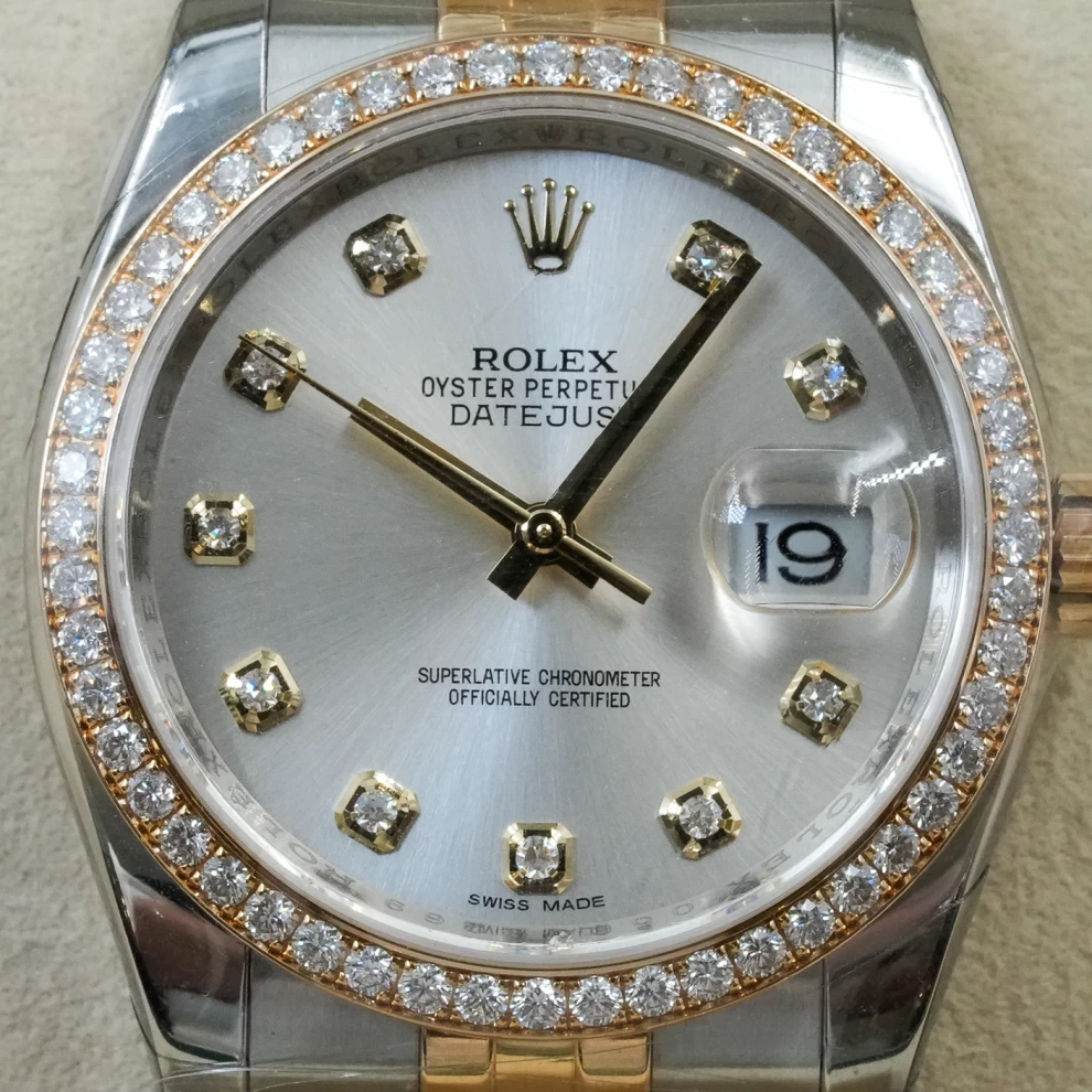     ساعة رولكس ديت جست ثنائية اللون بمينا وإطار من الماس 