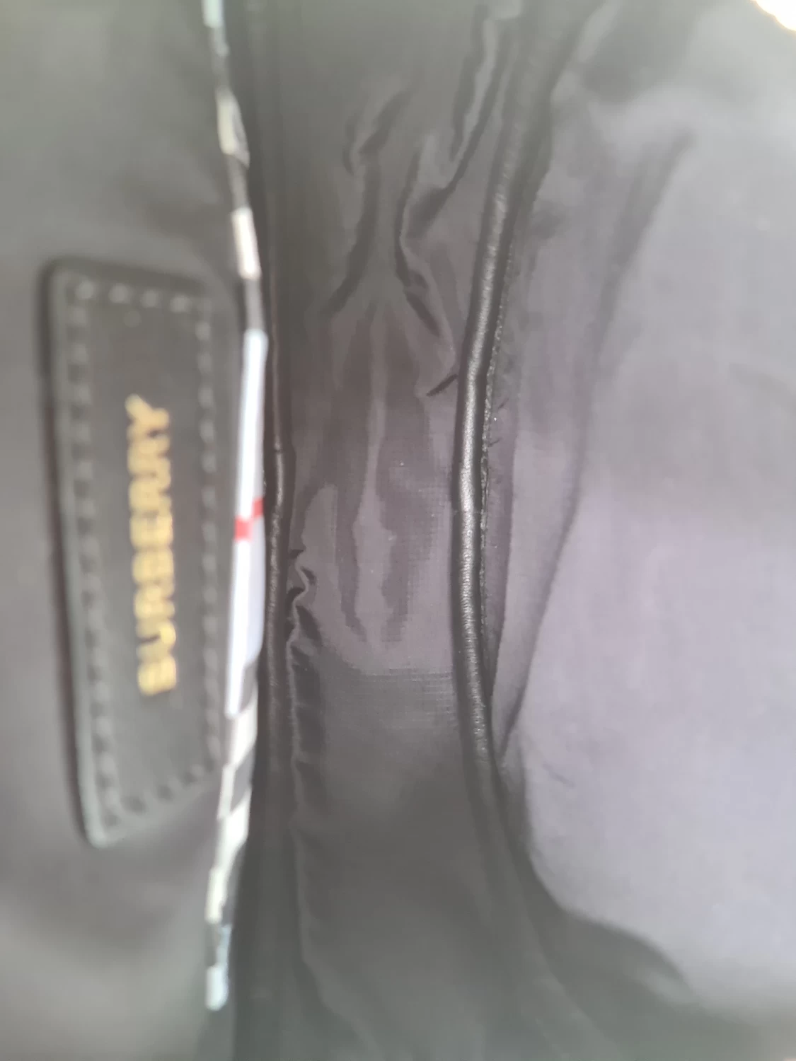     حقيبة بربري لويز 