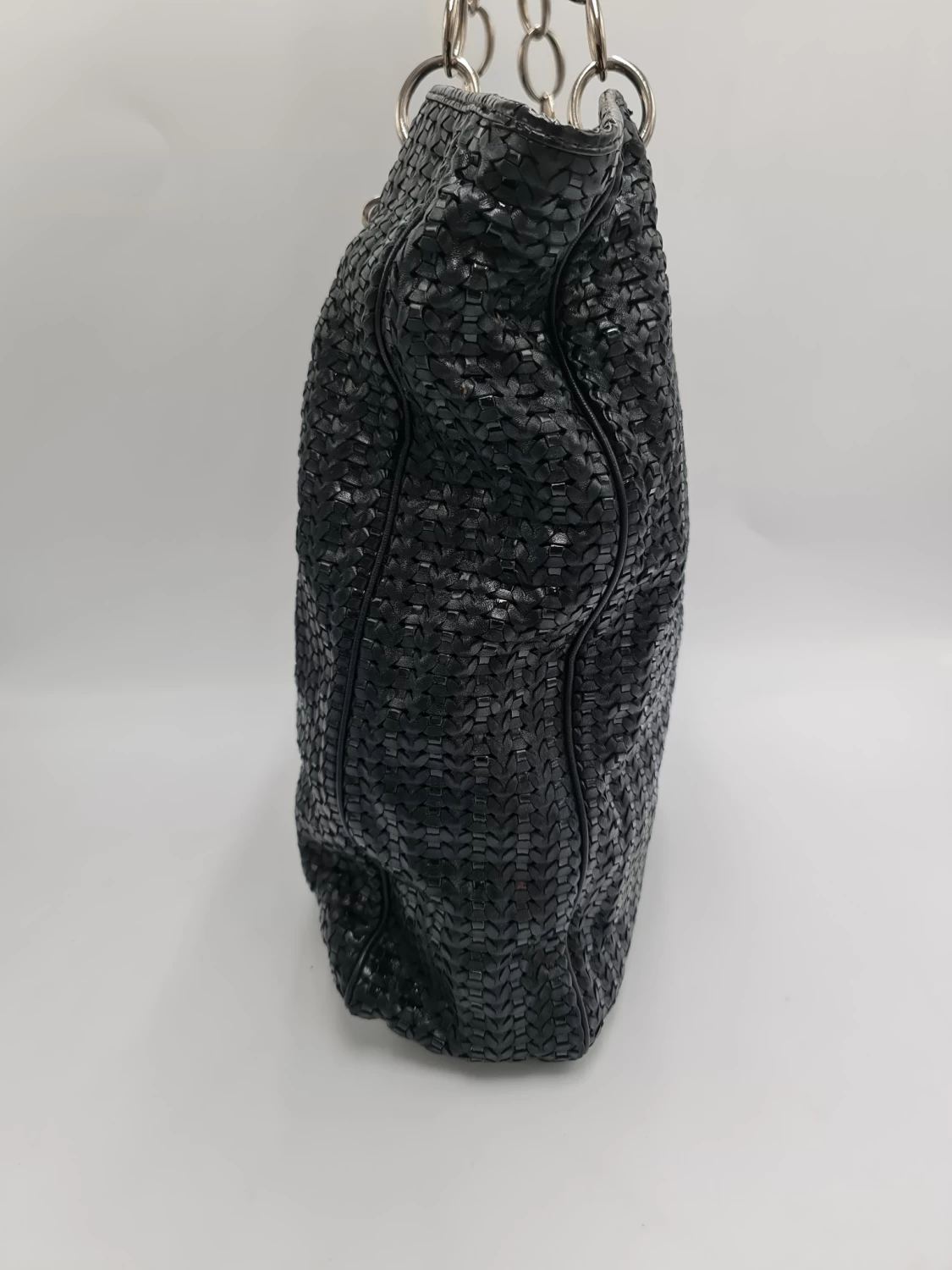     حقيبة تسوق ديور سوفت من الجلد المنسوج 