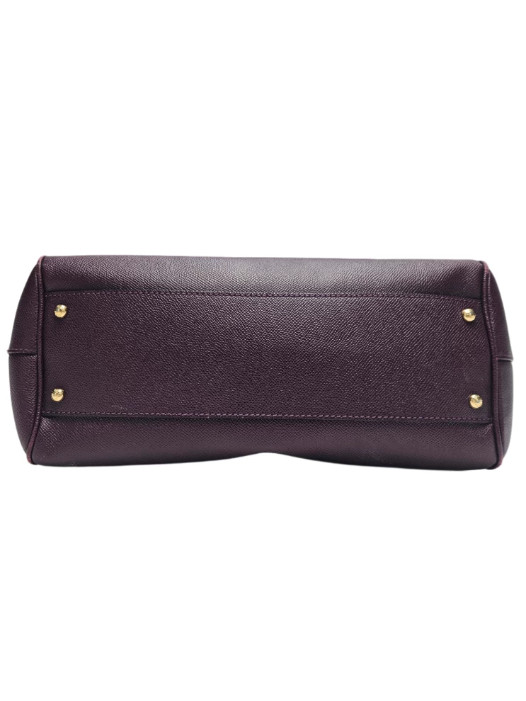     حقيبة يد دولتشي آند غابانا ميس سيسيلي الجلدية الكبيرة باللون الأرجواني 