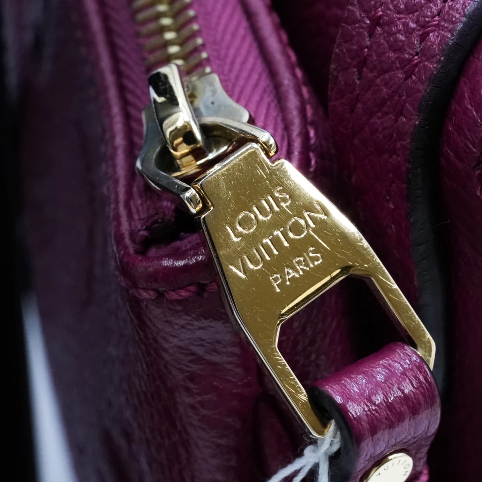    Louis Vuitton Flap Pouch in Fuchsia Monogram Empreinte 
