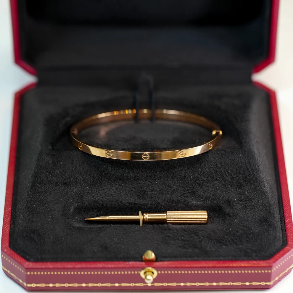     Cartier -LOVE 