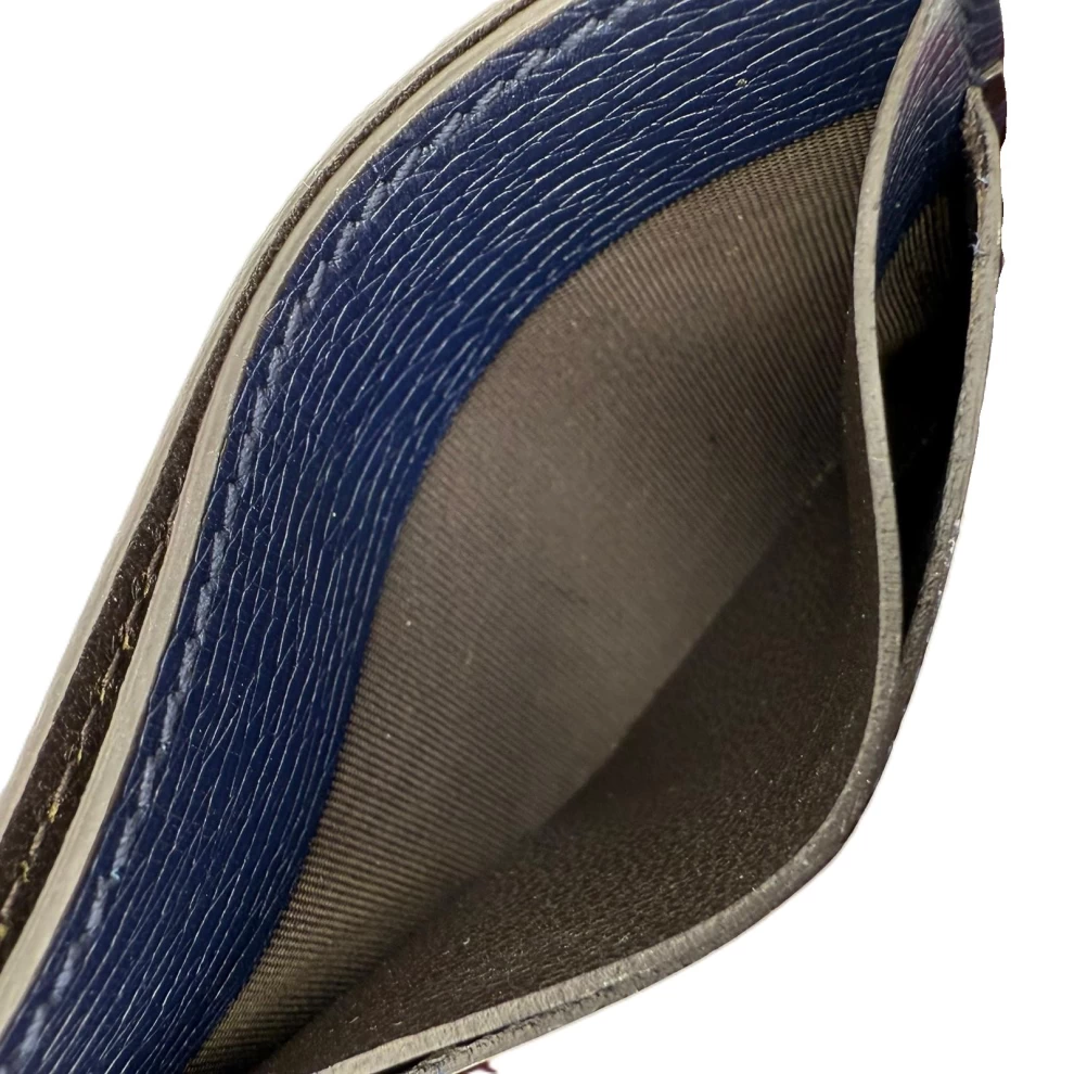     حامل بطاقات "بيتي" من الجلد الأزرق المزخرف من غوتشي 