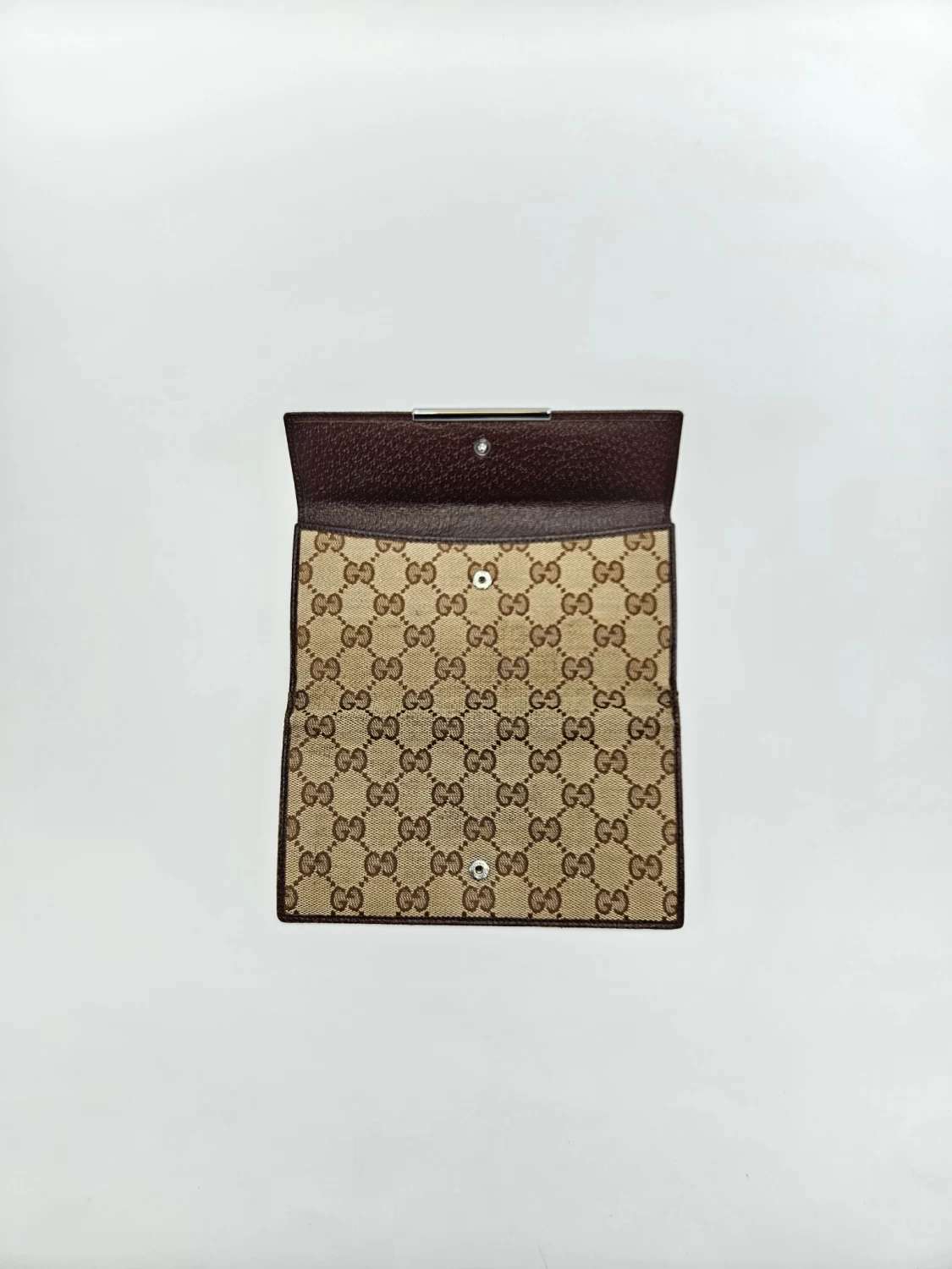     Gucci Engraved Metal Plate Clutch Wallet 