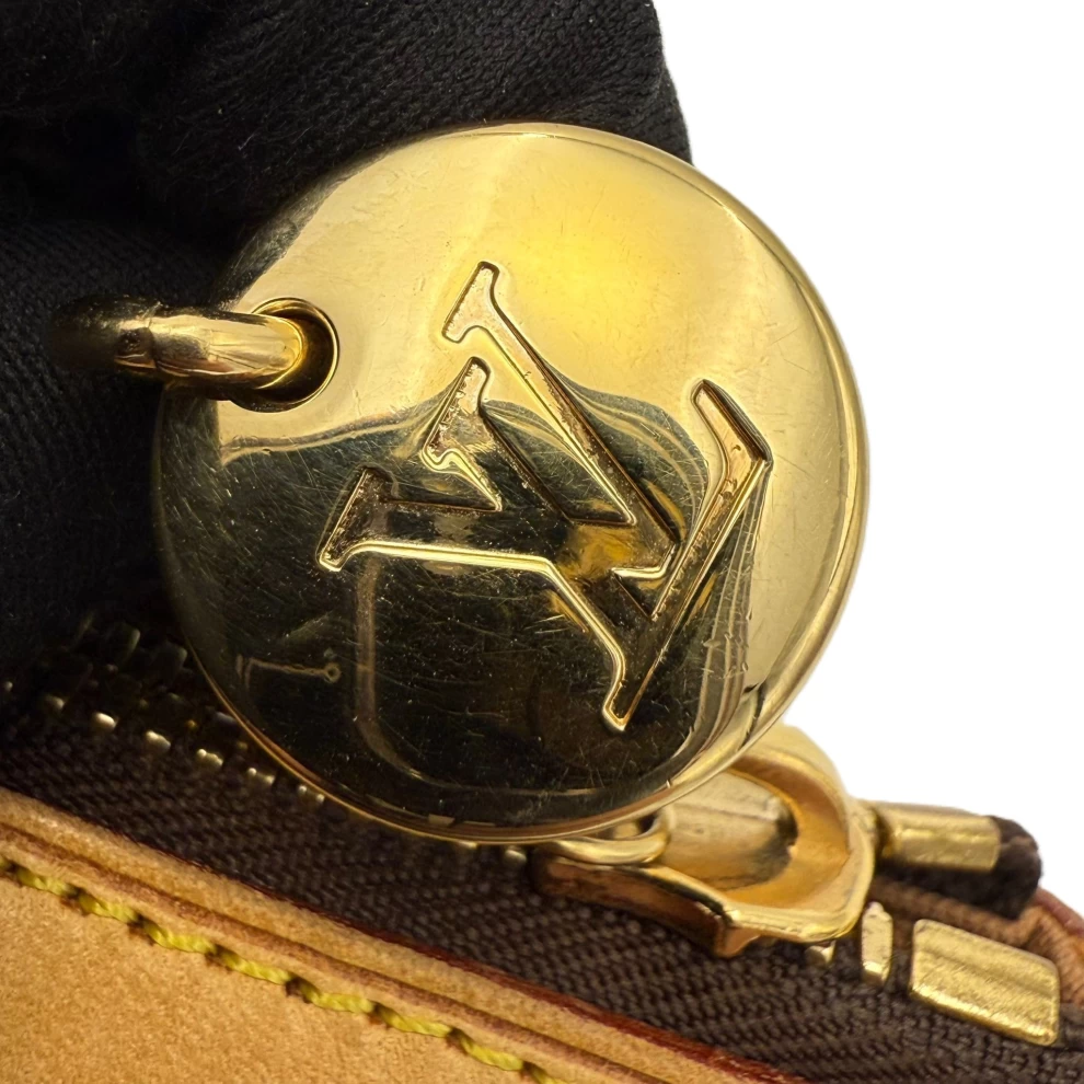     حقيبة تيفولي PM من قماش مونوغرام من لويس فيتون 