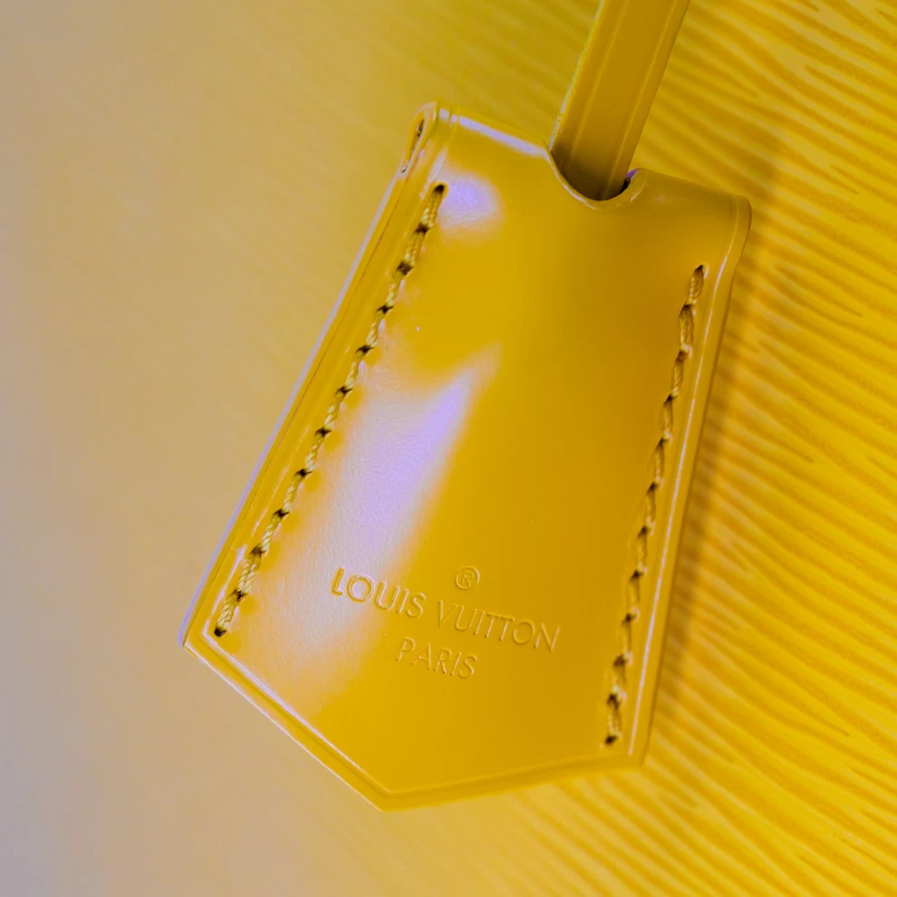     Louis Vuitton Alma bag - Yellow 