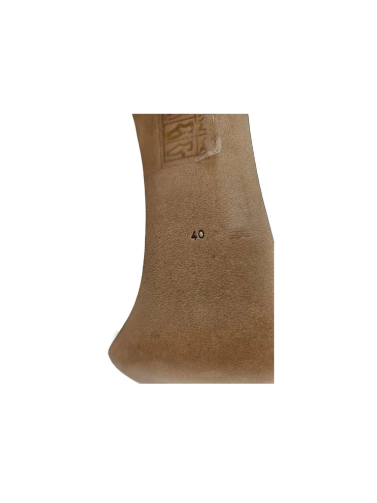     Dolce & Gabbana White Leather DG Logo 85 mm Cardinale Pointed Toe Pumps Size EU 40 101012406 