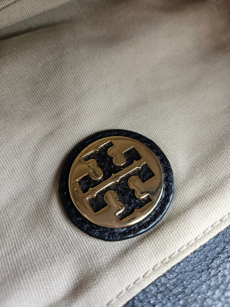     Tory Burch Grained Leather Shoulder Bag 