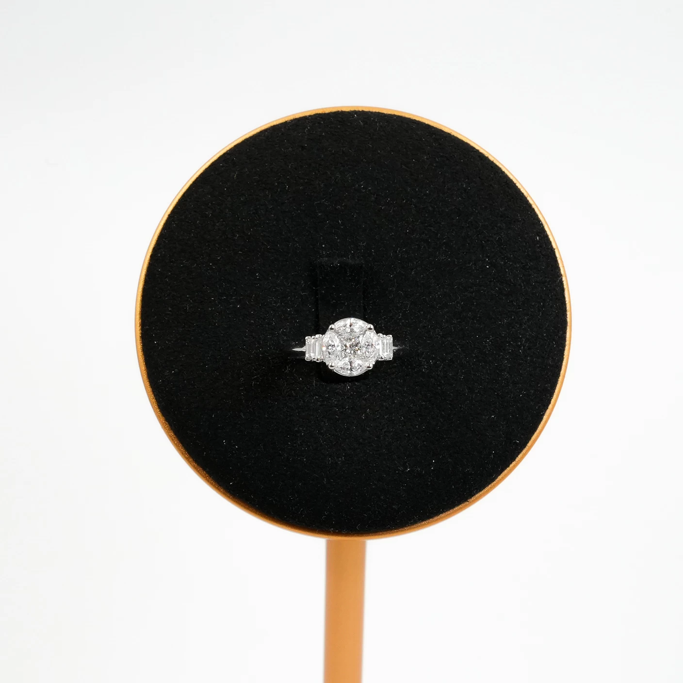 Women's Diamond Ring