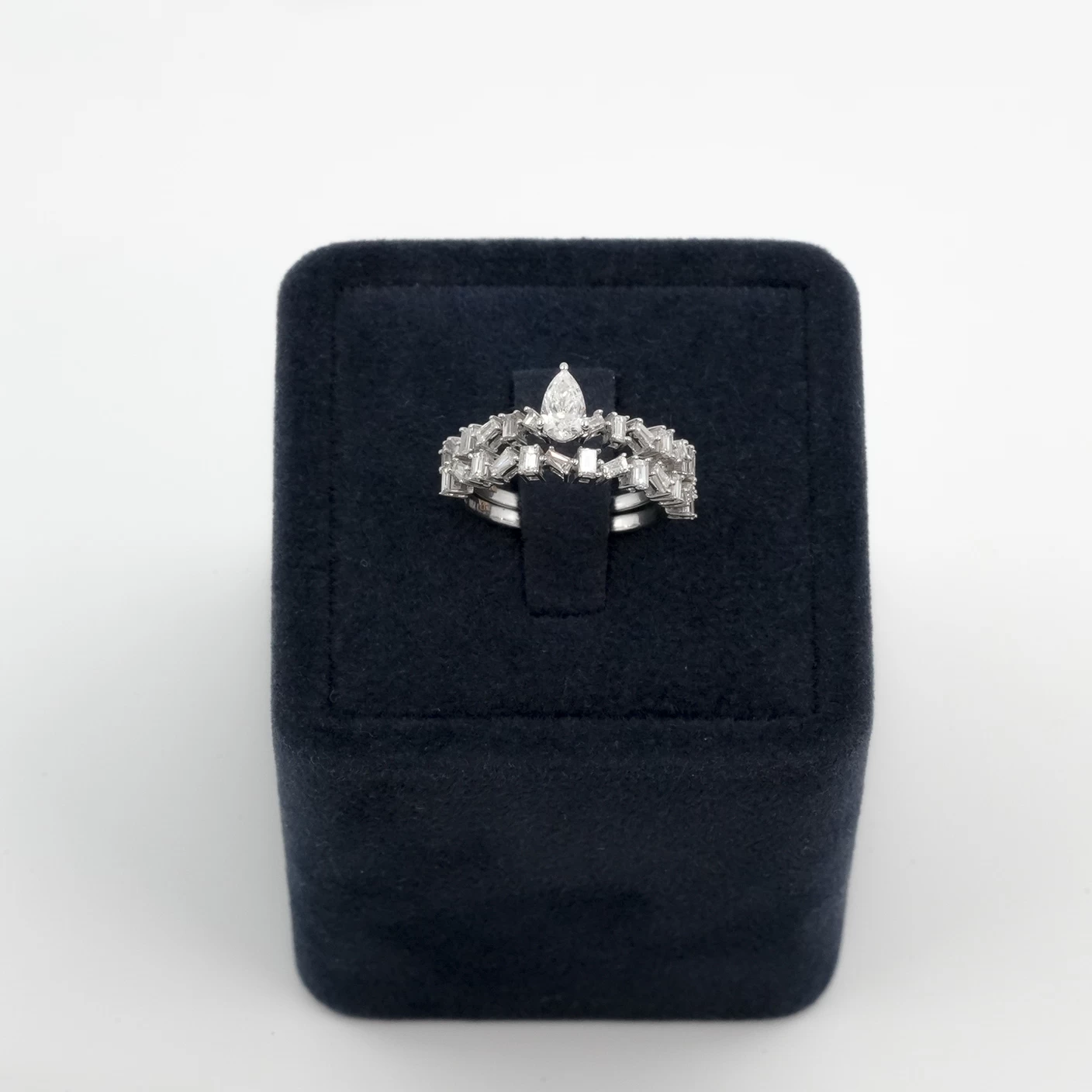     Twin Rings with Diamond 