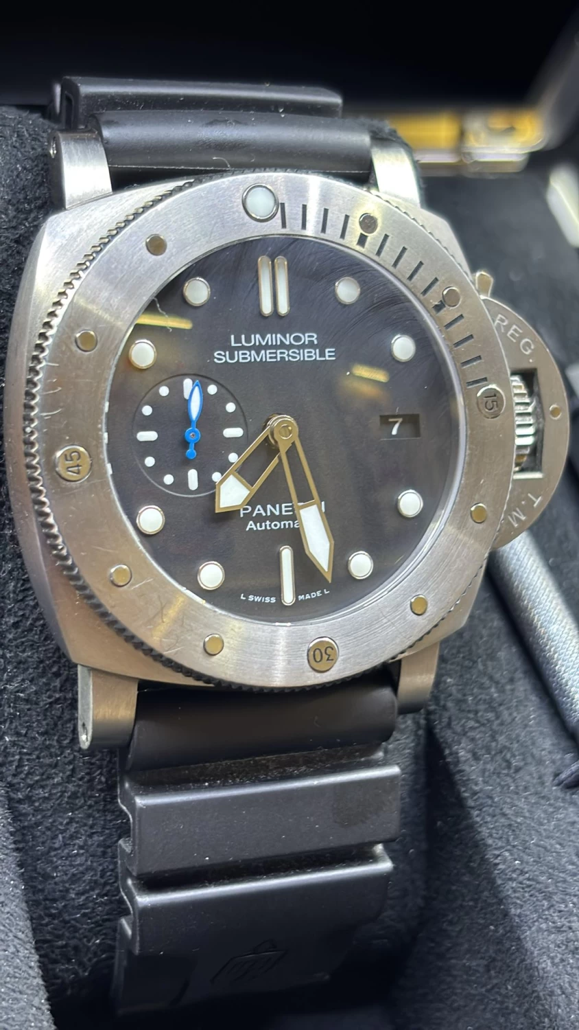     Panerai Luminor Submersible 