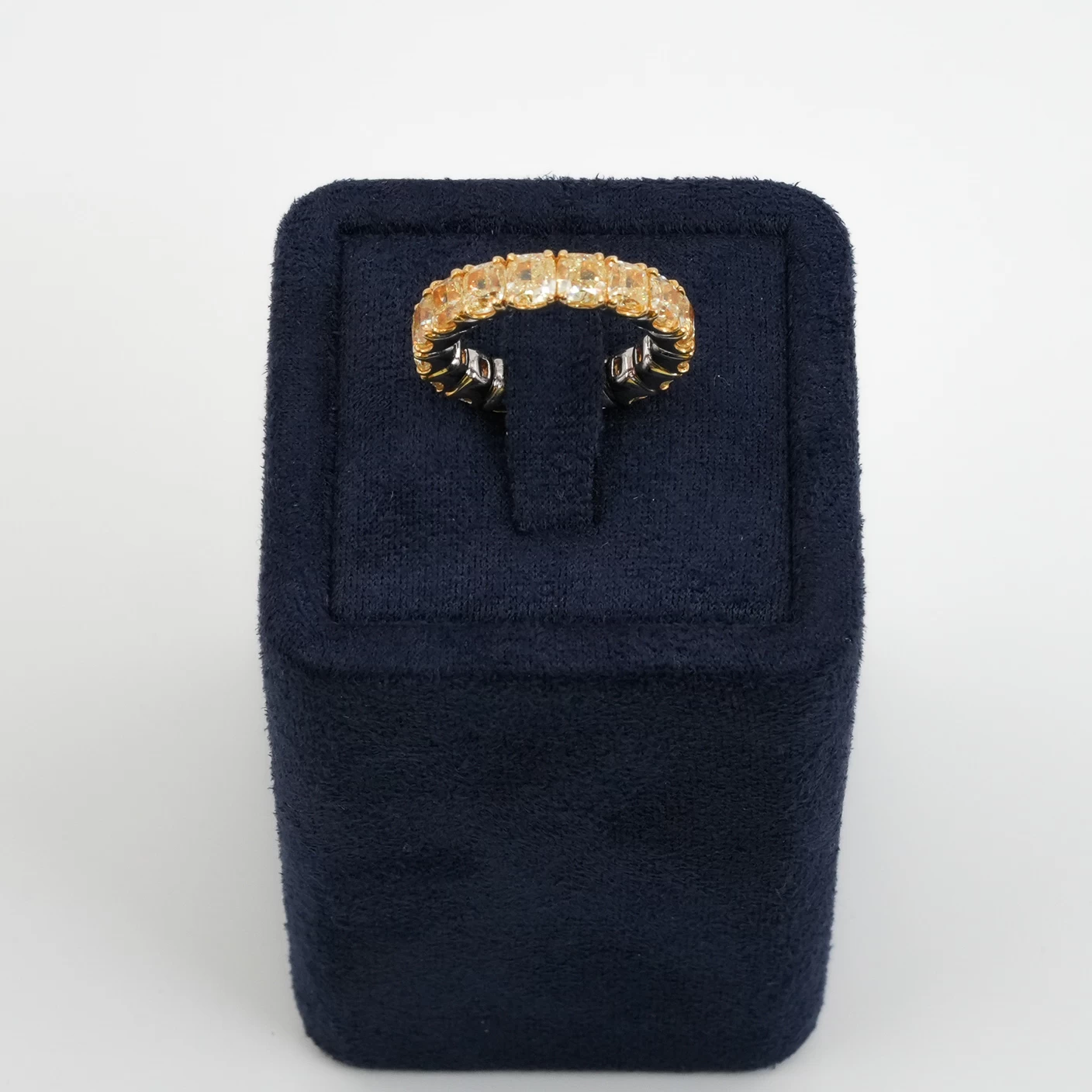     Women's Ring - Diamond 