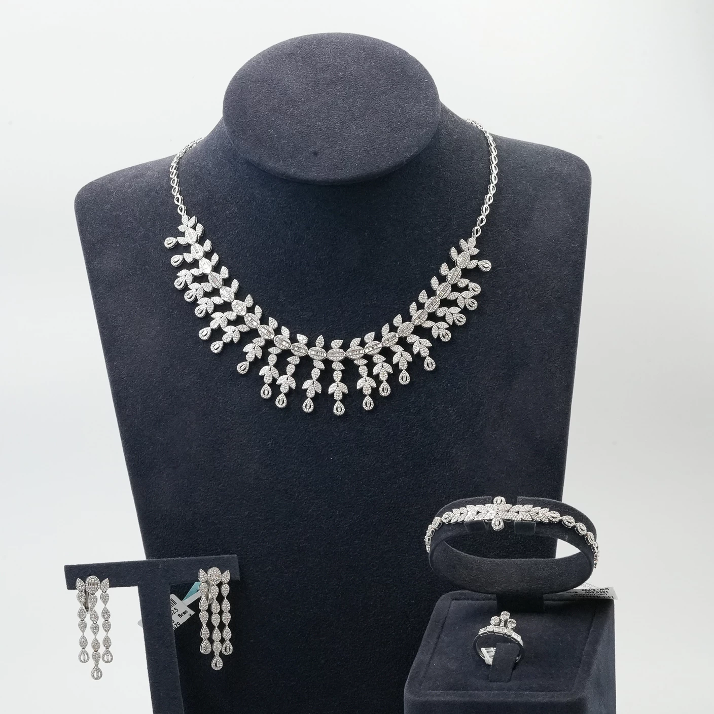     4 pc Diamond Set 