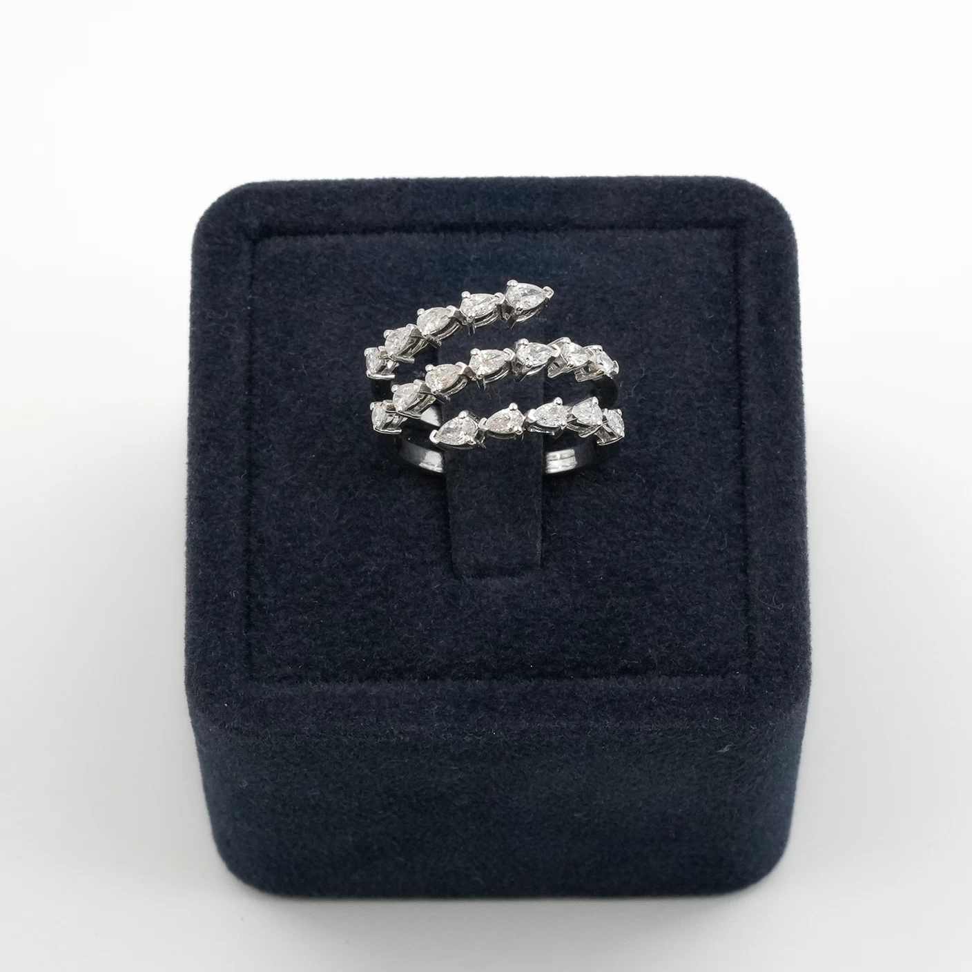     Women's Ring - Diamond 