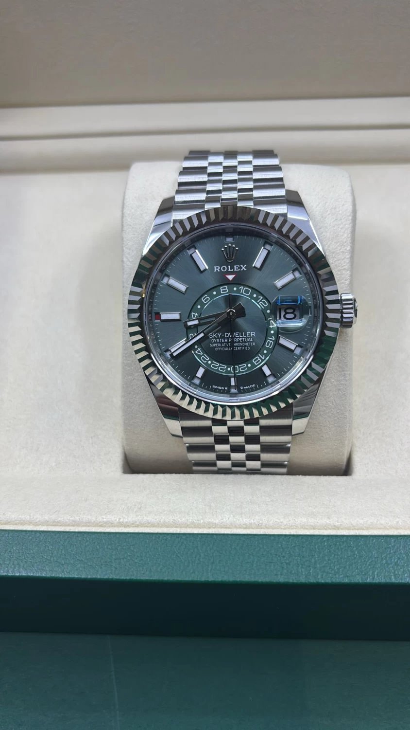     Rolex Sky-Dweller 