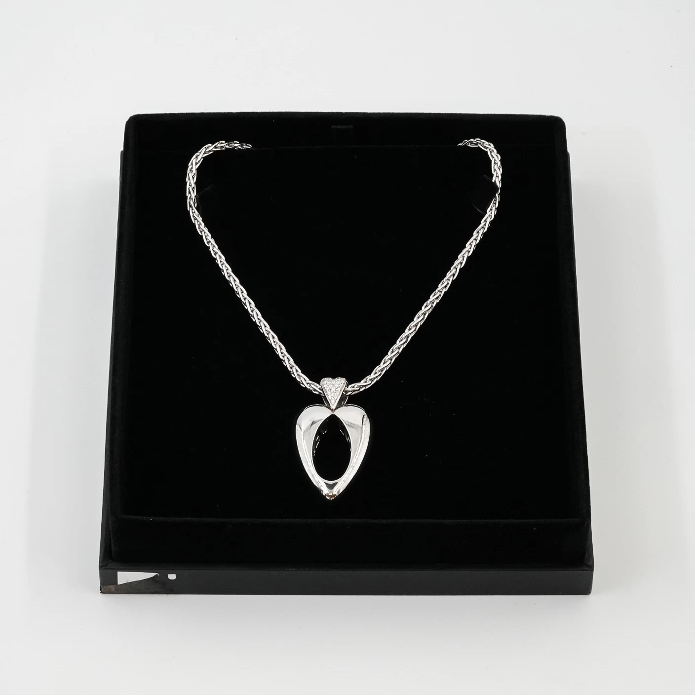 Piaget - diamond Necklace