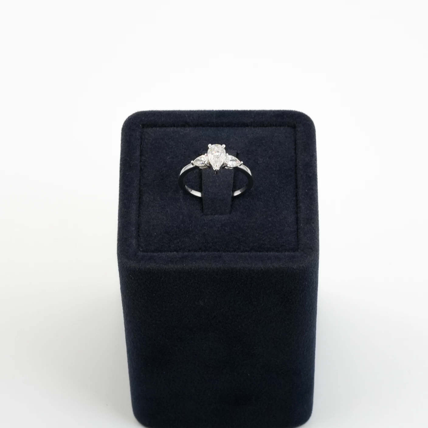     Women's Diamond Ring 