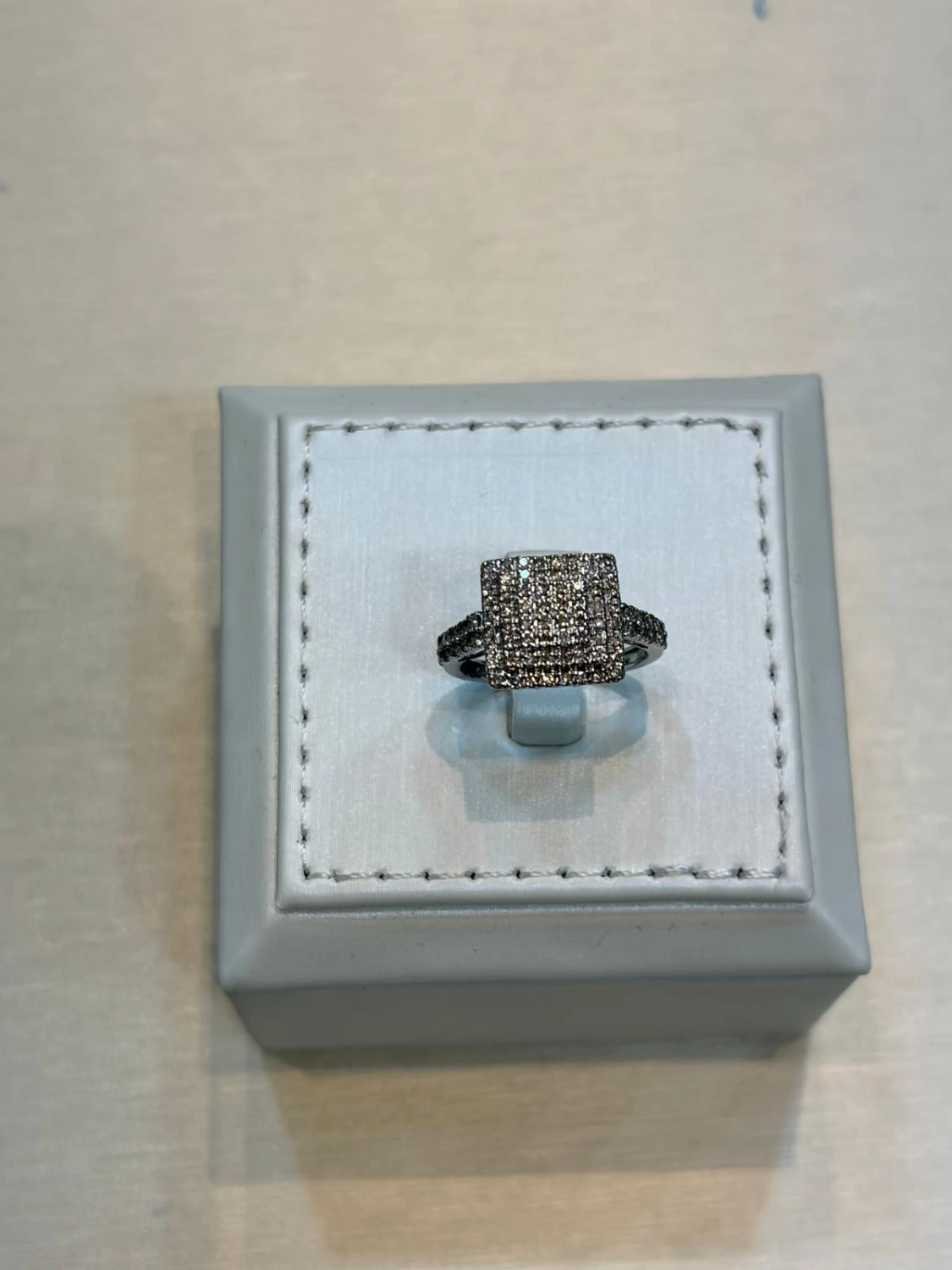     خاتم الماس عيار 18 