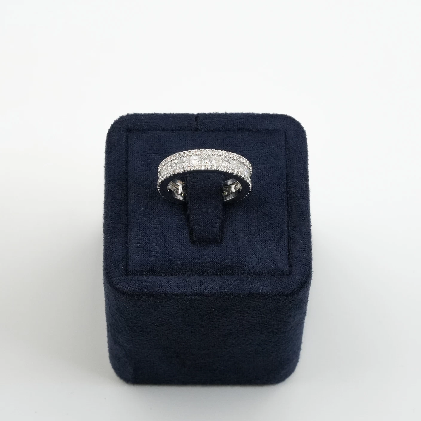     Women's Ring - Diamond 