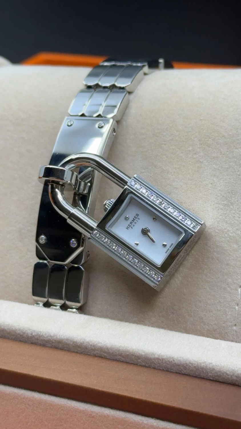     Hermes Kelly Watch with Diamond Bracelet 