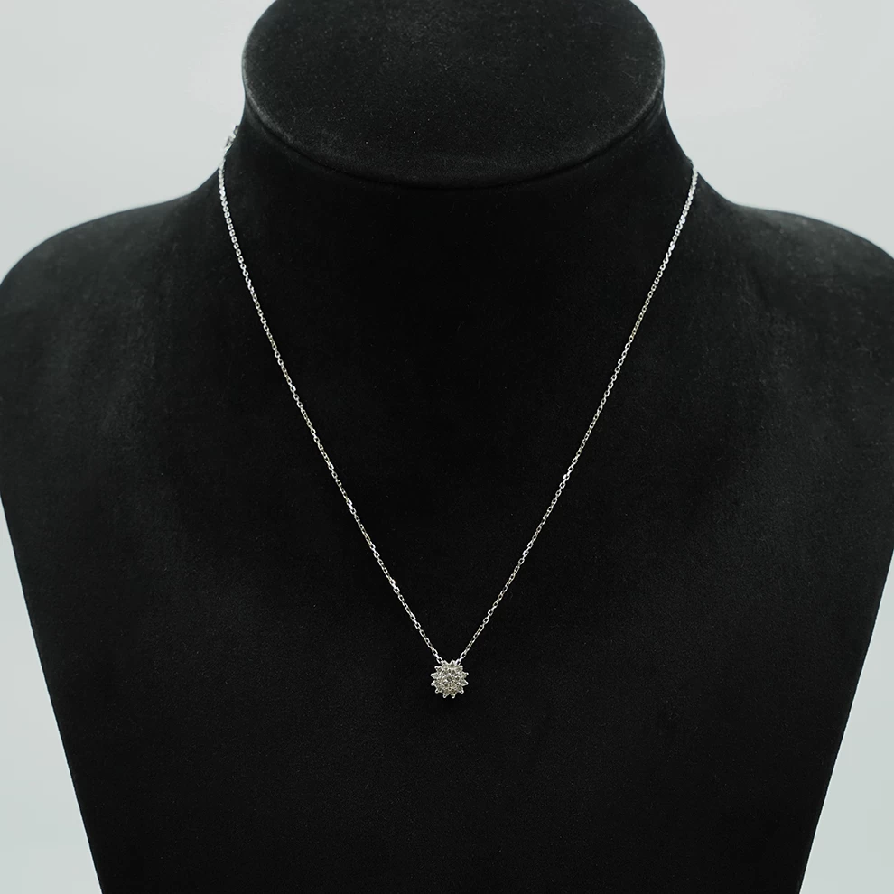     Diamond Pendant 