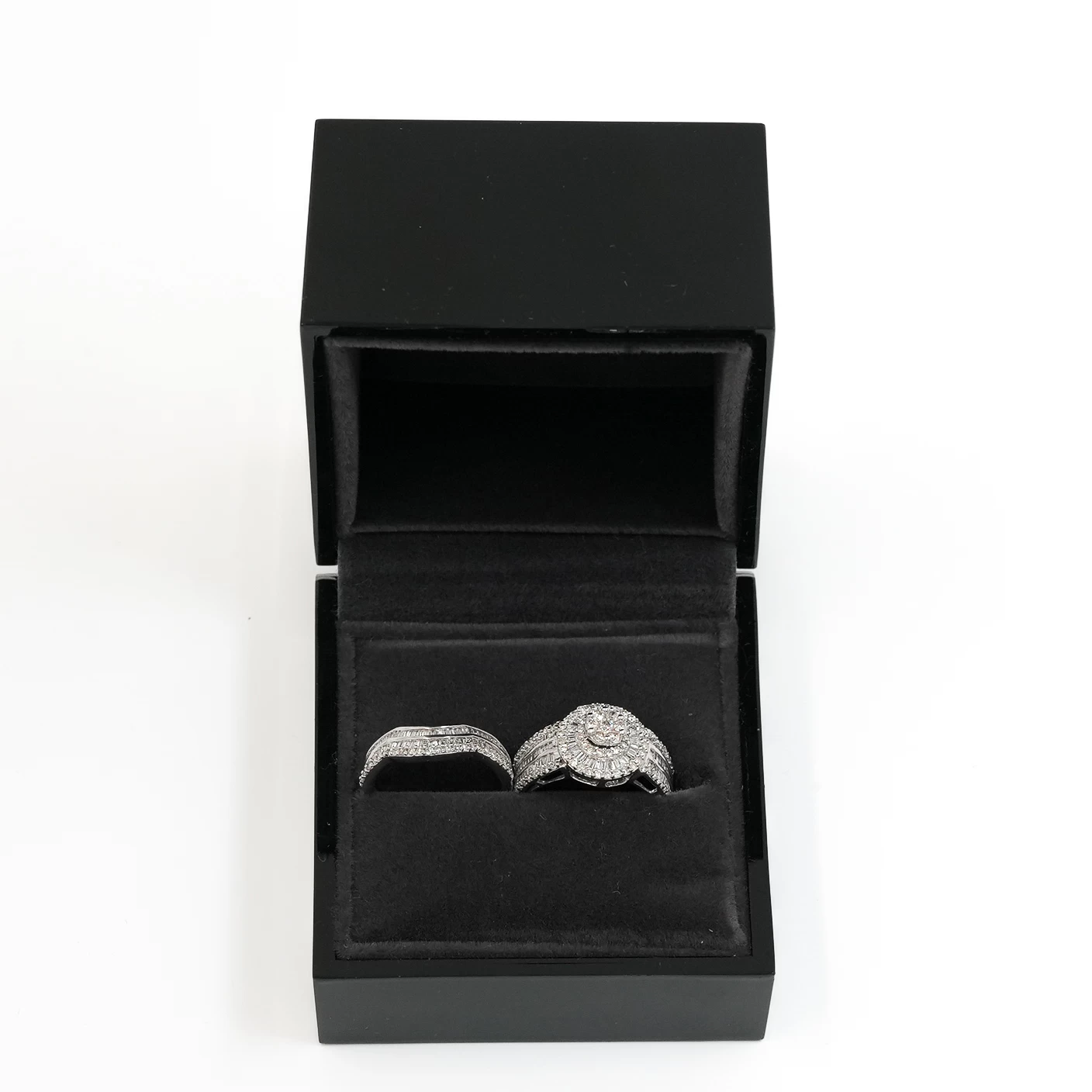     Ring Twins 