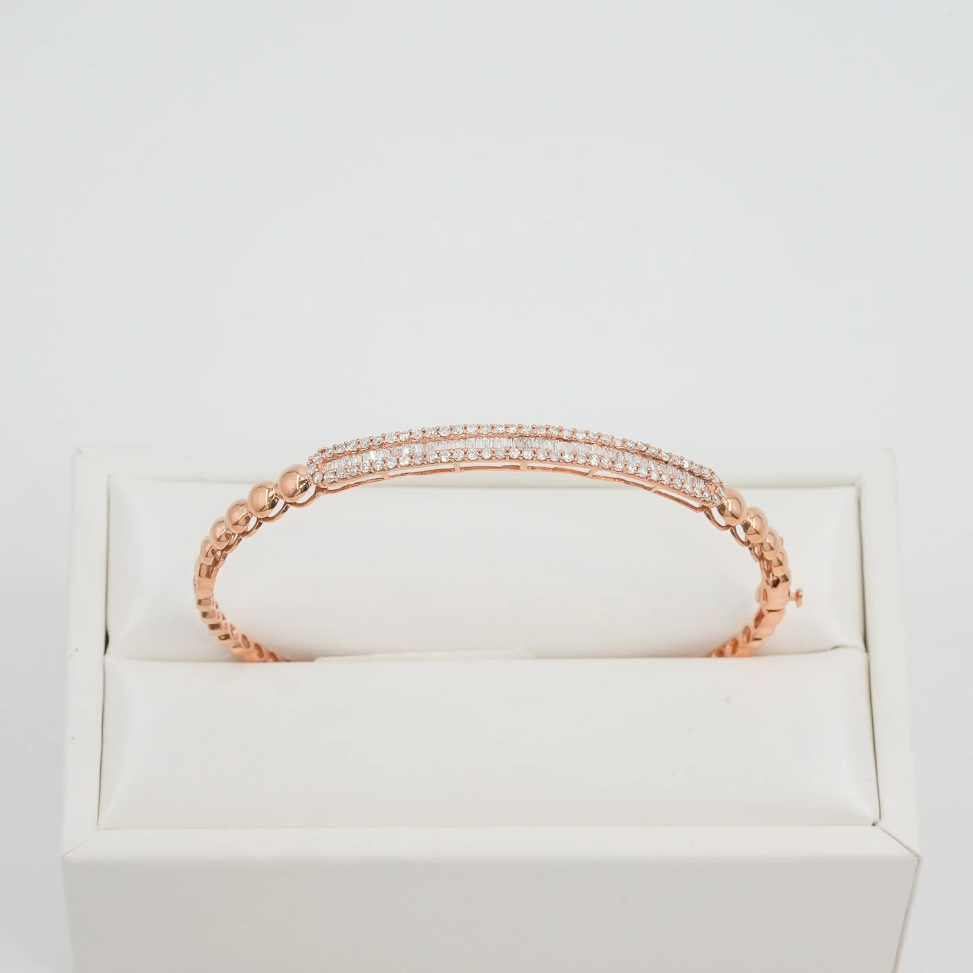     Diamond Bracelet 