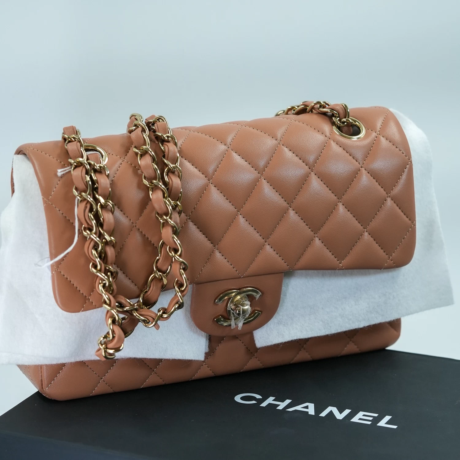     Chanel flap bag - Tan 