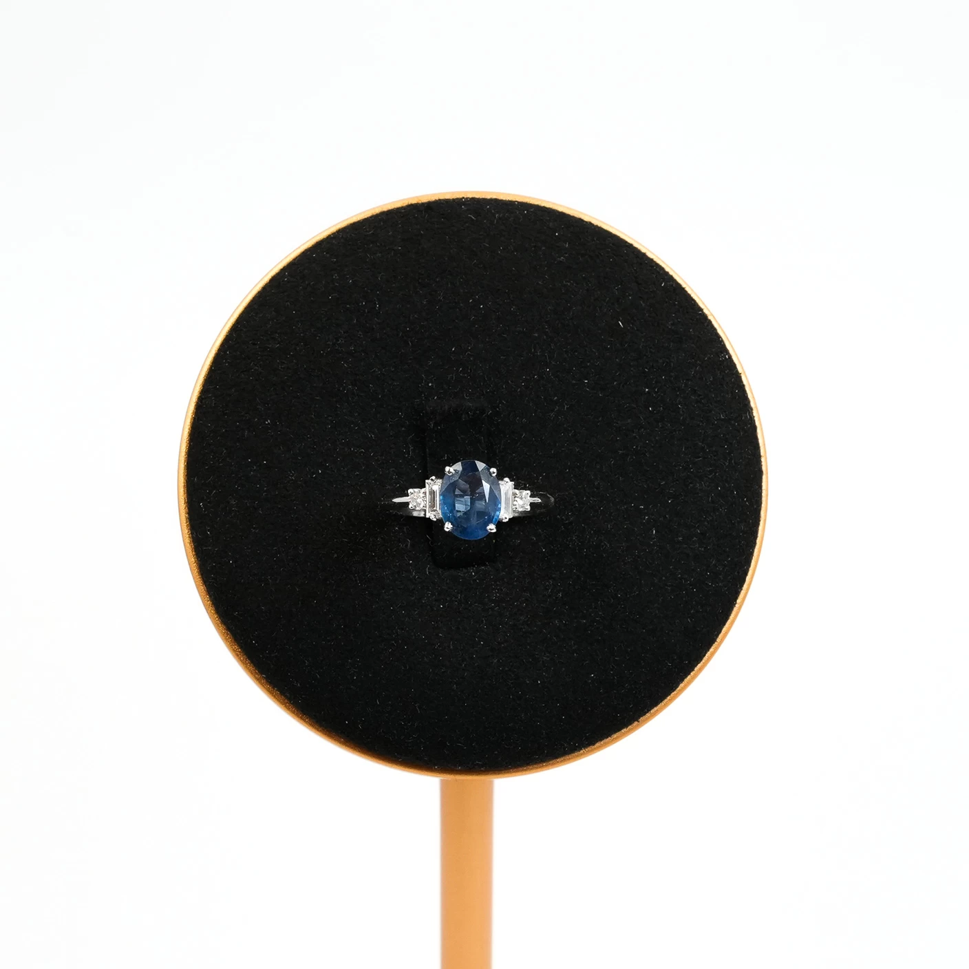 Women's Diamond Ring