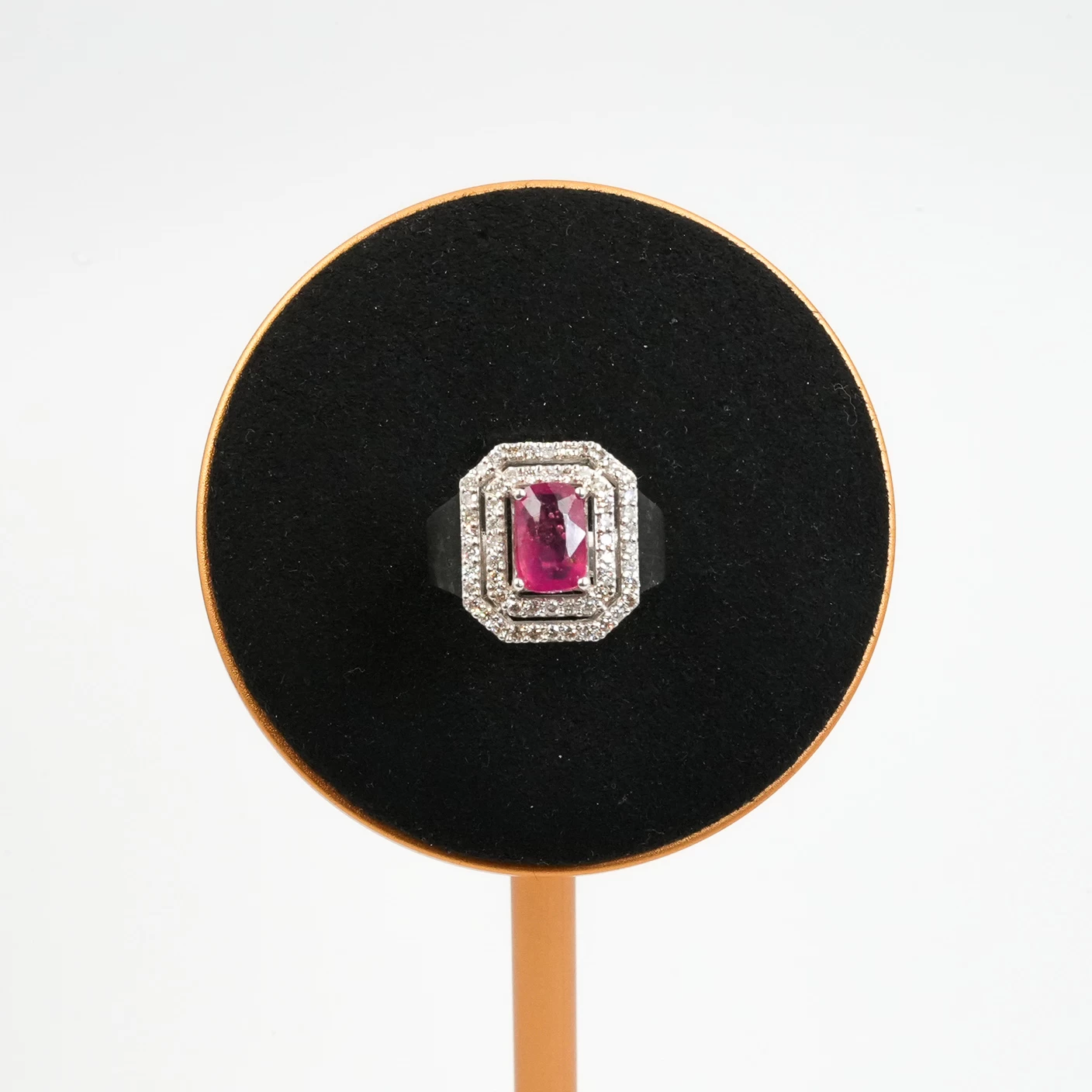Women's Diamond Ring