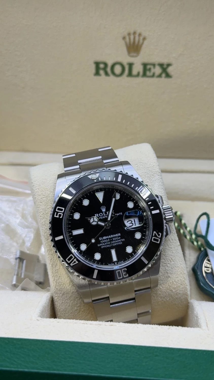     Rolex Submariner Date 