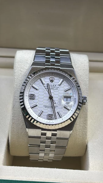 Rolex Land-Dweller Jubilee - Men