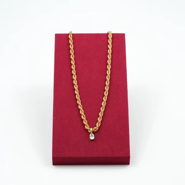 Long chain pendant