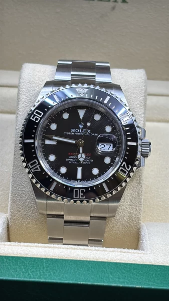 Rolex Sea-Dweller - Men's Watch