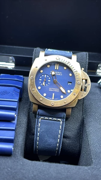 Panerai Submersible - Men