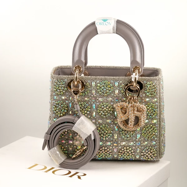 حقيبة ليدي ديور - مطرزة بالكريستال