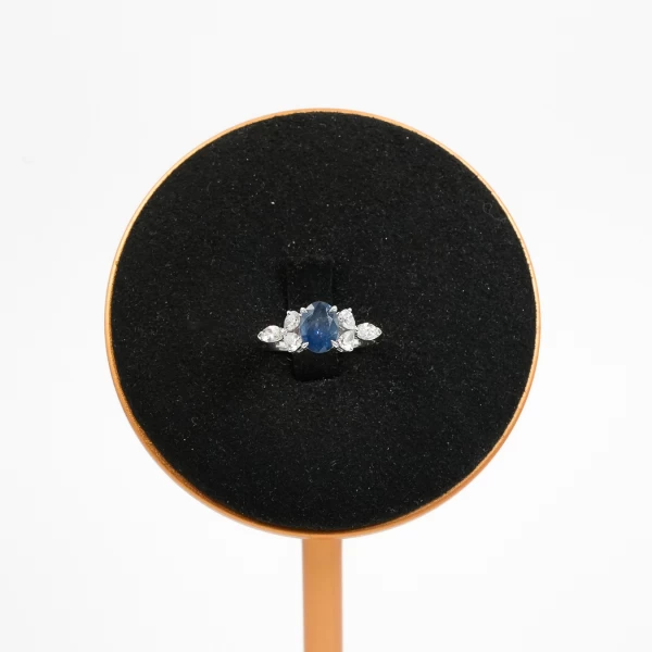 Women's Diamond Ring