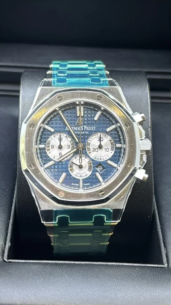 Audemars Piguet Royal Oak  - Men's Watch