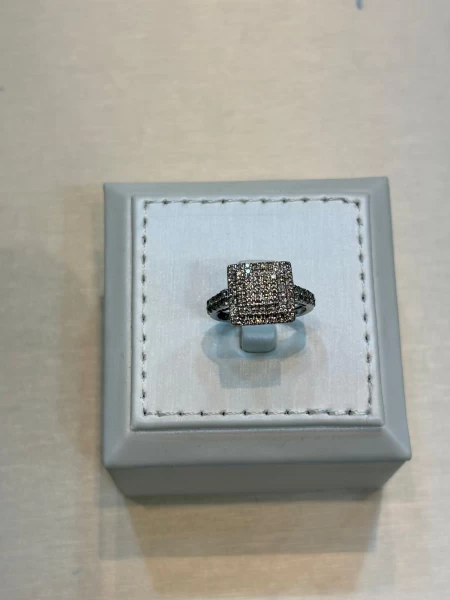 Diamond Ring 18carat Gold