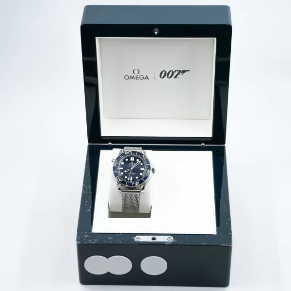 Omega Seamaster Diver 300M (James Bond 007 Edition)