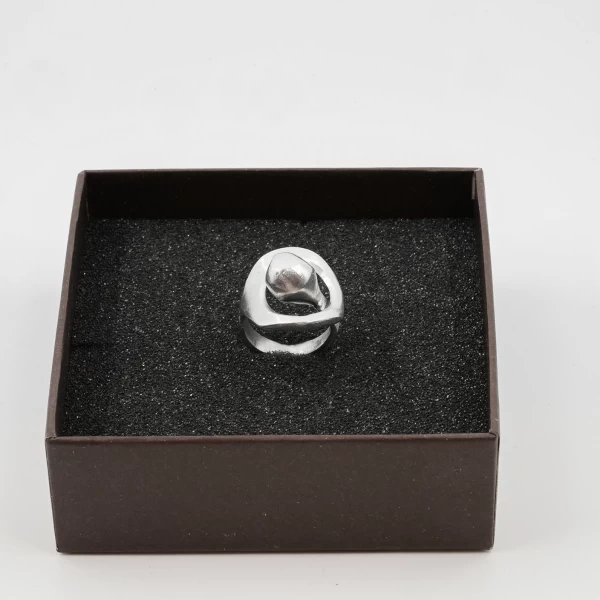 RING CROSSED SPHERES