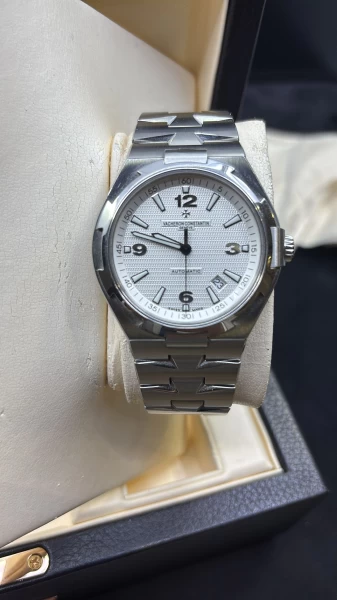 Vacheron Constantin Overseas