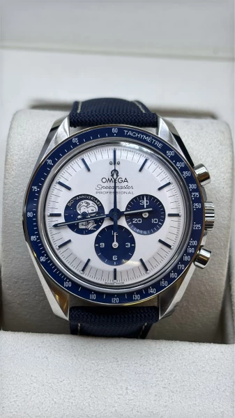 Omega Speedmaster Snoopy
