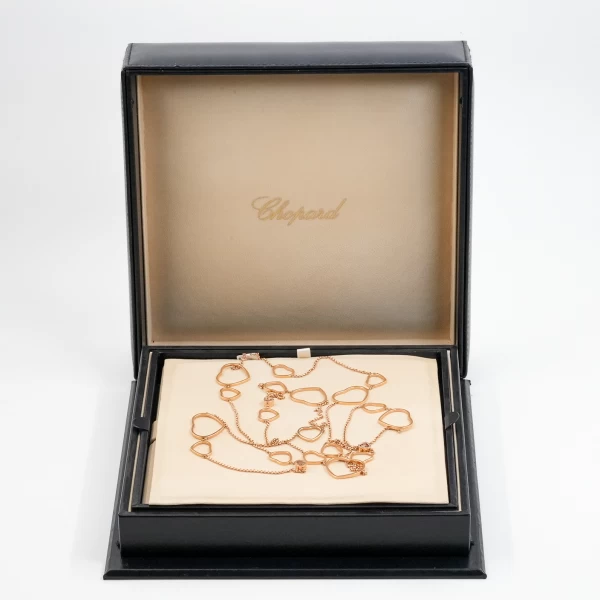 عقد "شوبارد هابي هارتس"19