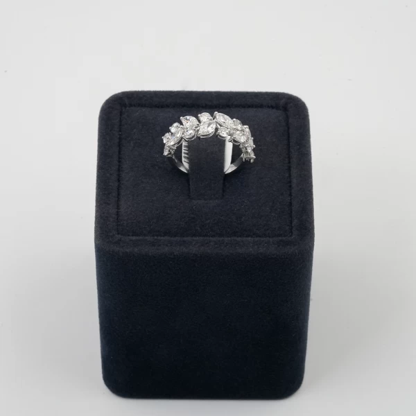 White Gold - Diamond Ring