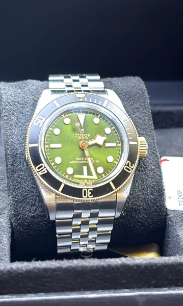 تيدور بلاك باي جوبلي ستيكرات باركود لمتد اديشن