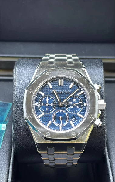 Audemars Piguet Royal Oak - Men's Watch